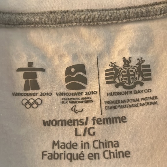 Vancouver 2010 Tshirt - Picture 3 of 7